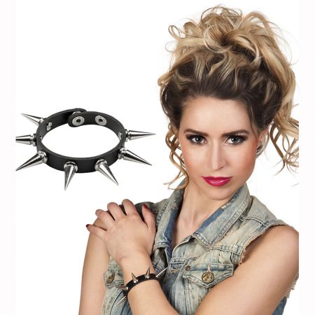 Bracelet de punk &agrave; pointes