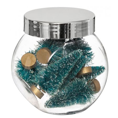 Sapin de No&euml;l enneig&eacute; par 8